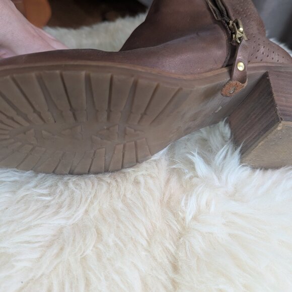 Roots ankle boots from Norway! - Picture 7 of 11